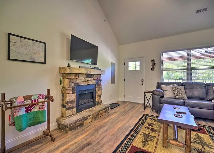 Townsend Condo With Pool, Great Smoky Mountain Views