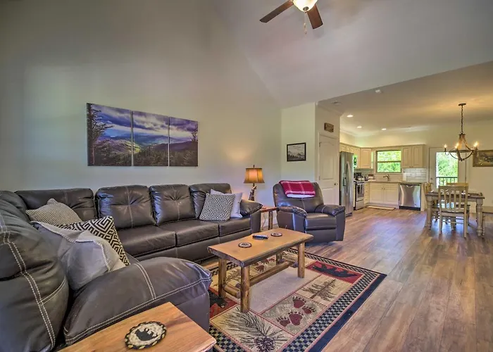 Townsend Condo With Pool, Great Smoky Mountain Views